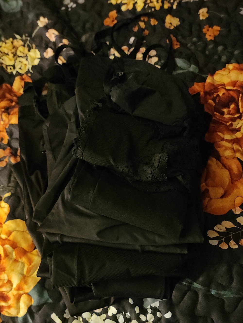 Classic Black Lace-Trim Camisole for Women - Sleek Everyday Comfort